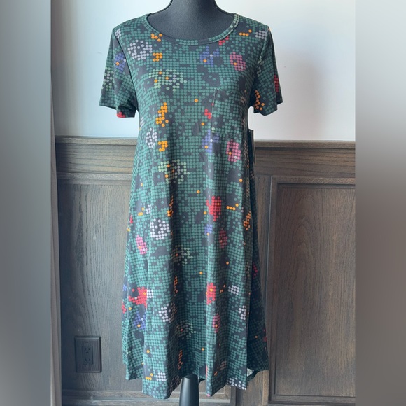 LuLaRoe Dresses & Skirts - LulaRoe carly fun print dress size small NWT